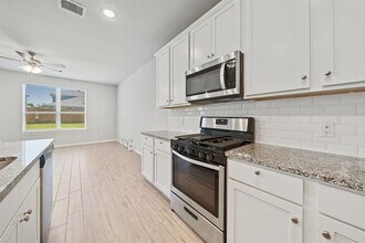 25922 Balsamwood Dr in Tomball, TX - Building Photo - Building Photo