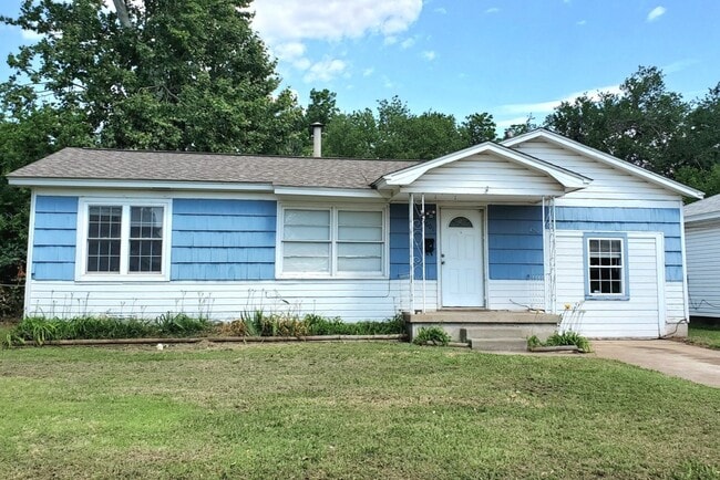 property at 2601 Glenn Ave
