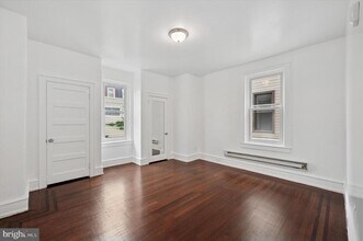 4928 Walnut St in Philadelphia, PA - Building Photo - Building Photo