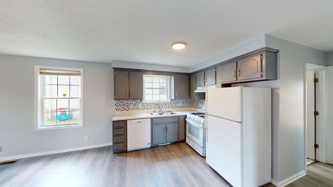 123 Union St in Clarksville, TN - Building Photo - Building Photo