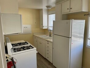 4020 Miller Way in Sacramento, CA - Building Photo - Building Photo