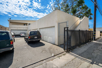 1030 Myrtle Ave in Long Beach, CA - Building Photo - Building Photo