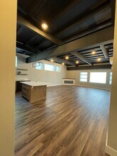 226 E Sixteenth St, Unit D2 in Traverse City, MI - Foto de edificio - Building Photo