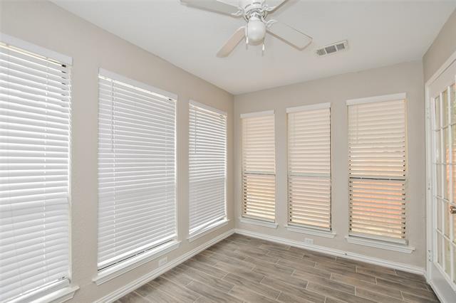 5401 Edgewater Cir in Rowlett, TX - Foto de edificio - Building Photo