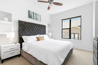 101 Bowen St, Unit SI ID1297761P in Dallas, TX - Building Photo - Building Photo