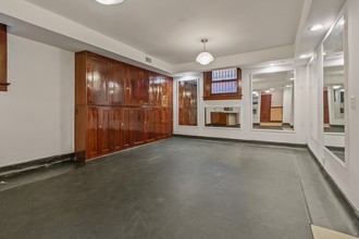 2466 N Lakeview Ave in Chicago, IL - Foto de edificio - Building Photo