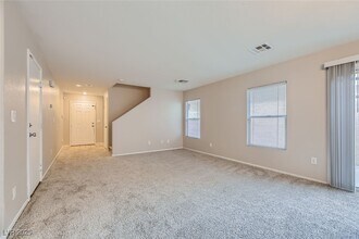 535 Primrose Hill Ave in Las Vegas, NV - Foto de edificio - Building Photo