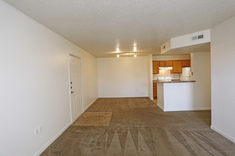 Cityscape Apartments in Peoria, IL - Building Photo - Interior Photo