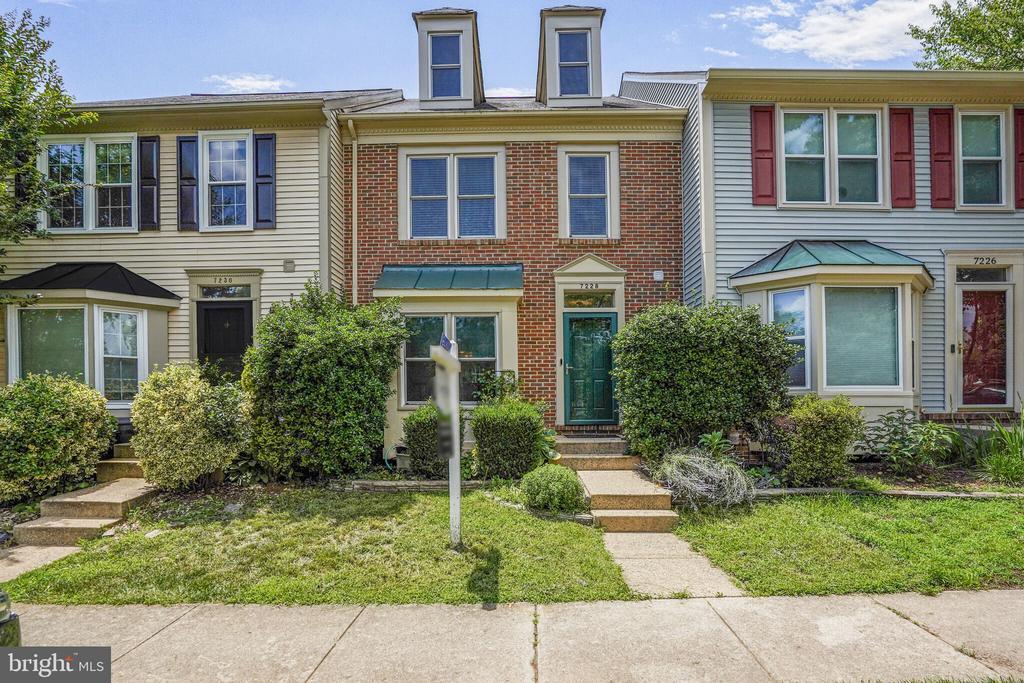 7228 Lensfield Ct in Alexandria, VA - Building Photo