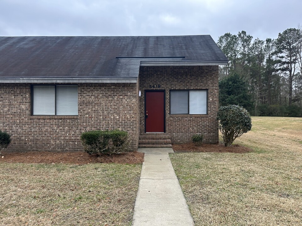 5418 Sidbury Rd in Castle Hayne, NC - Building Photo