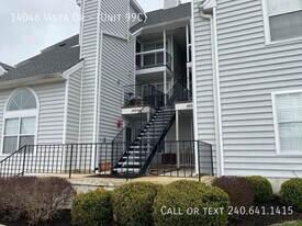 14046 Vista Dr in Laurel, MD - Building Photo