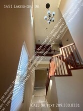 1451 Lakeshore Dr in Lodi, CA - Building Photo - Building Photo