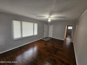 1203 Stonewall Way in Louisville, KY - Building Photo - Building Photo