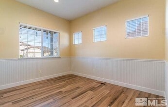 971 Iris Ln in Fernley, NV - Building Photo - Building Photo