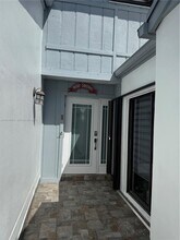 9869 NW 52nd Terrace in Doral, FL - Building Photo - Building Photo