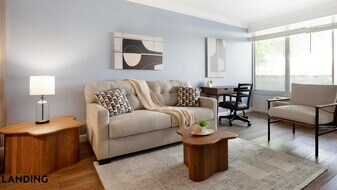 2851 Maingate Village Cir, Unit 11-208 in Kissimmee, FL - Building Photo