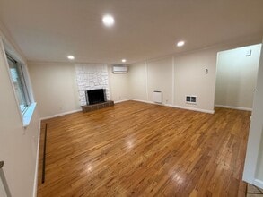 18021 SW Tualata Ave in Lake Oswego, OR - Building Photo - Building Photo