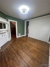 625 E Utica St in Buffalo, NY - Building Photo - Building Photo