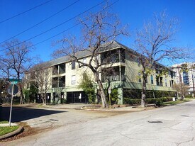 101 Stratford St in Houston, TX - Building Photo
