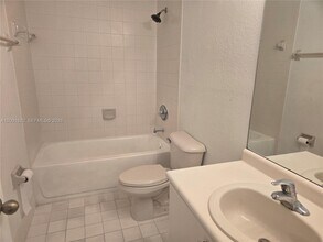 2731 SE 17th Ave in Homestead, FL - Foto de edificio - Building Photo