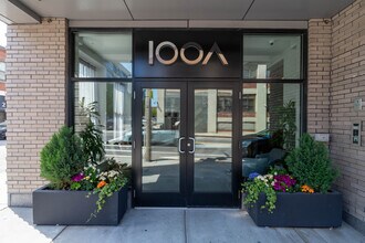 The Residences at One Hundred A in Boston, MA - Foto de edificio - Building Photo