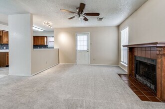 2617 Isbella Dr in Grand Prairie, TX - Building Photo - Building Photo