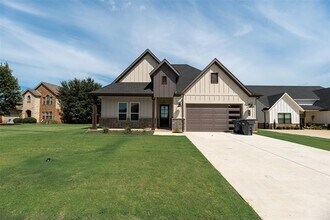 1823 Meadowview in Canton, TX - Building Photo - Building Photo