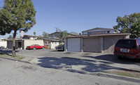 2218 Rutgers Dr in Costa Mesa, CA - Foto de edificio - Building Photo