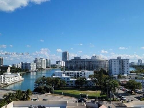 7133 Bay Dr in Miami Beach, FL - Foto de edificio - Building Photo