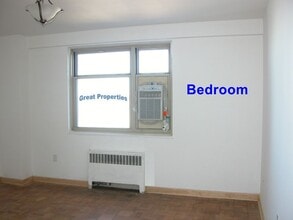 11820 Edgewater Dr, Unit 813 in Lakewood, OH - Foto de edificio - Building Photo