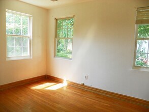 4806 52nd Ave in Hyattsville, MD - Foto de edificio - Building Photo