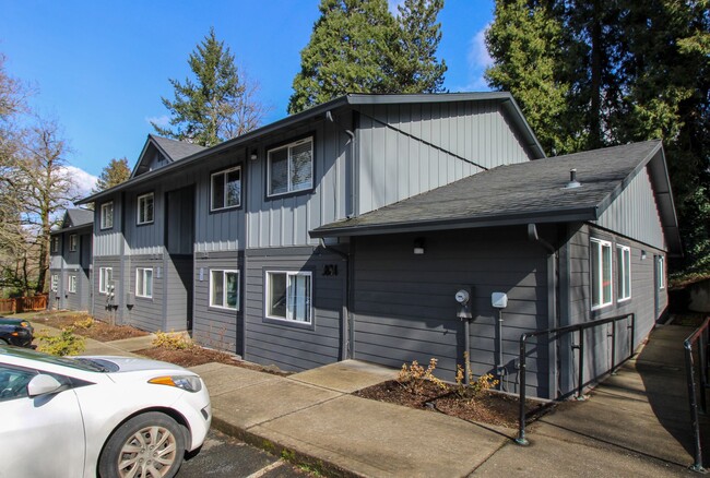 Silverwood Apartments in Salem, OR - Building Photo - Building Photo