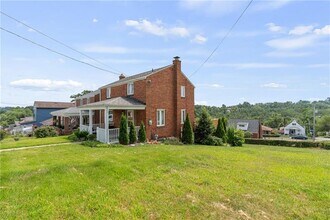 802 Dunster St in Pittsburgh, PA - Building Photo - Building Photo