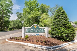 Stonewood Apartments in Durham, NC - Building Photo