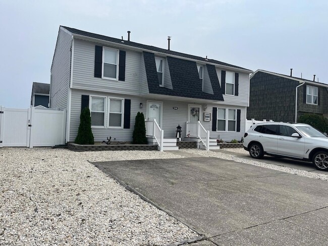 5108 Ontario Dr in Brigantine, NJ - Building Photo - Building Photo