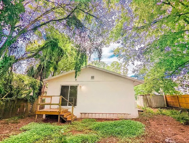 property at 1421 E Seward St