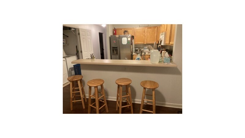 1385 S Donahue Dr in Auburn, AL - Building Photo