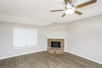 8017 Jolie Dr in Fort Worth, TX - Building Photo - Building Photo