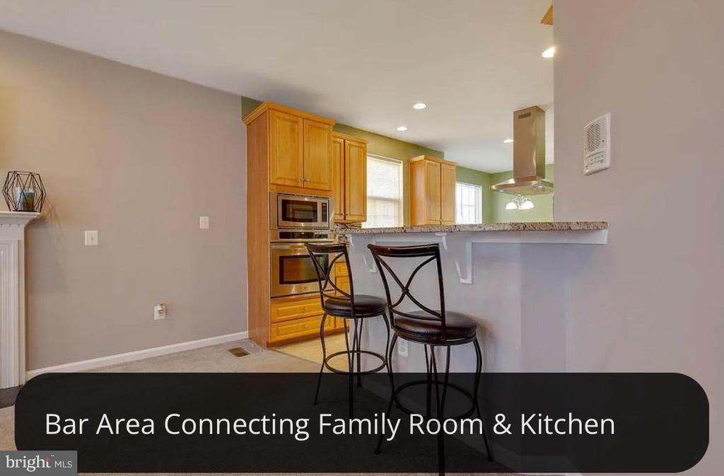 8371 Tillett Loop in Manassas, VA - Building Photo