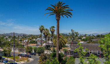 404 N La Fayette Park Pl, Unit 404 in Los Angeles, CA - Foto de edificio - Building Photo