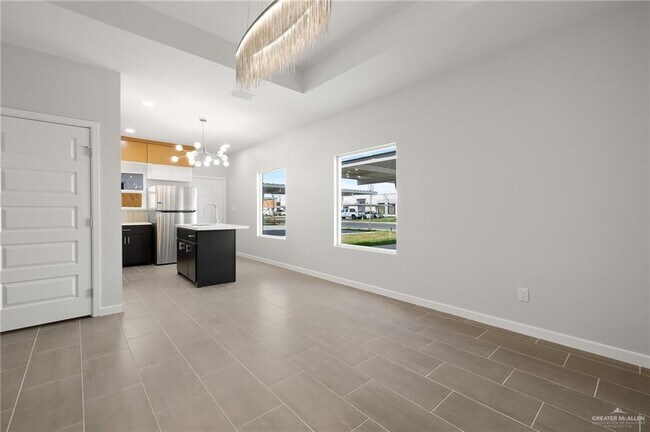 12 Sugar Gdn Dr in Pharr, TX - Building Photo - Building Photo