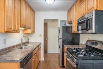 River Bluff Apartments in Mankato, MN - Building Photo - Interior Photo