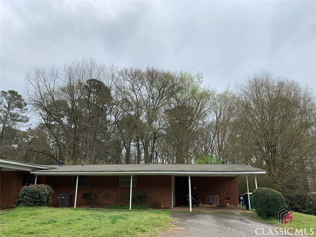 property at 475 Venita Dr