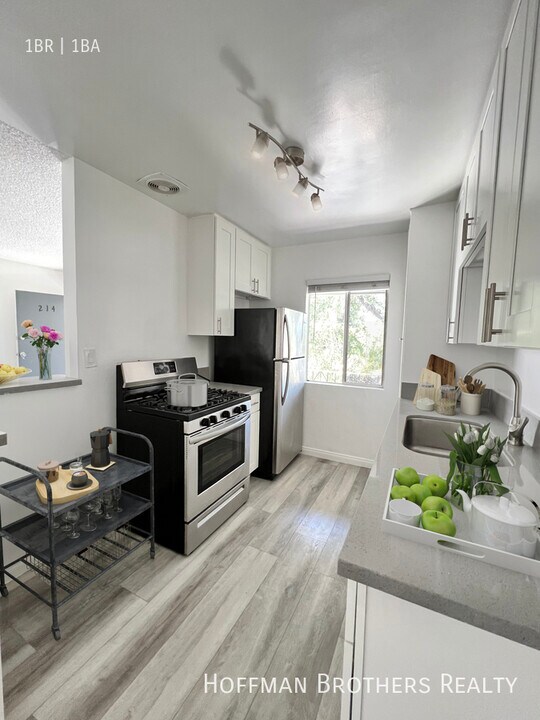 630 N Cerritos Ave in Azusa, CA - Building Photo