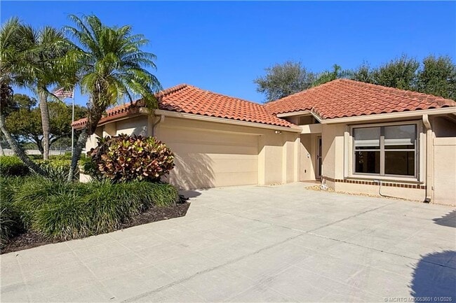 3012 SW Mariposa Cir in Palm City, FL - Building Photo - Building Photo