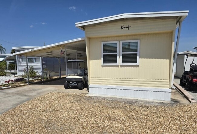 6623 Arizona St in Bradenton, FL - Building Photo - Building Photo