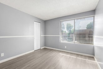 2413 W Hazelwood St in Phoenix, AZ - Building Photo - Building Photo