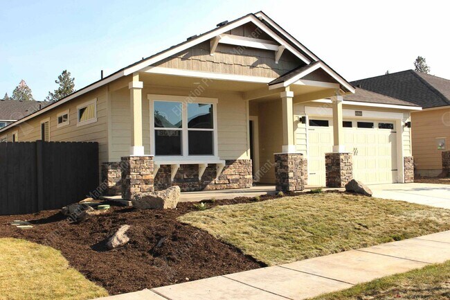 60868 SE Sweet Pea Dr in Bend, OR - Building Photo - Building Photo