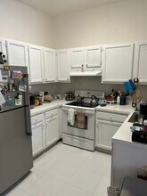 48 Forest St, Unit 106 in Medford, MA - Foto de edificio - Building Photo