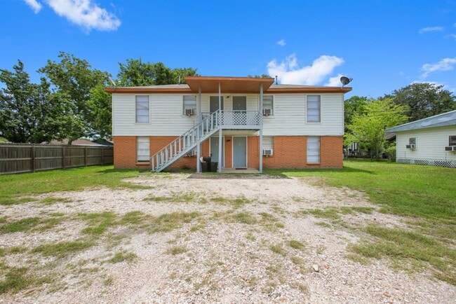 property at 5415-5413 3 Rd St